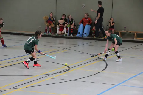 Gemeinsam sind sie stark die Erfurter Stürmerinnen.