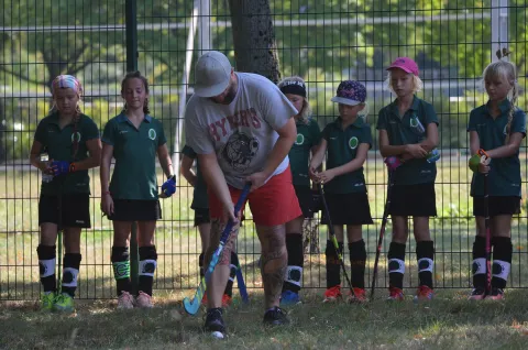 Und sie gucken genau zu und saugen alle Tipps auf.