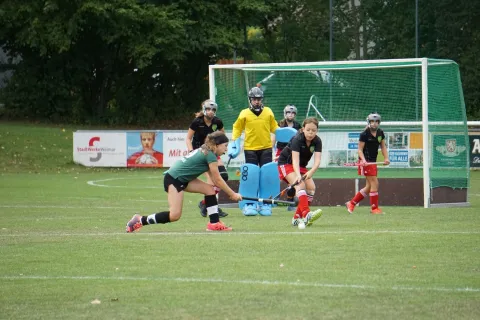 Torschuß nach Strafecke gegen Weimar