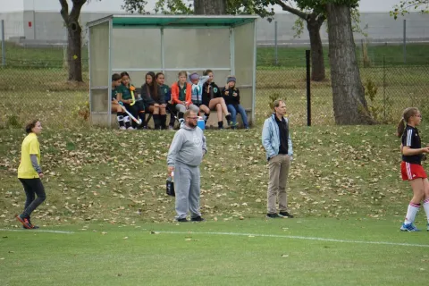 Der Trainer konzentriert