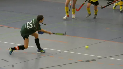 Konzentrierter Eckschuß