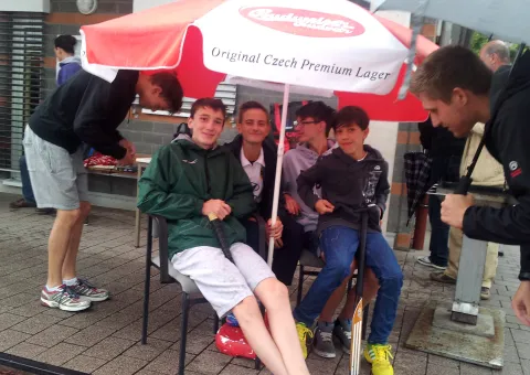 Fans des Erfurter Hockey Club e.V. bei jedem Wetter Fans des Erfurter Hockey Club e.V. bei jedem Wetter