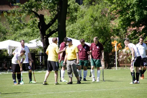 Hockey unterm Pillnitzer Weinberg Hockey unterm Pillnitzer Weinberg