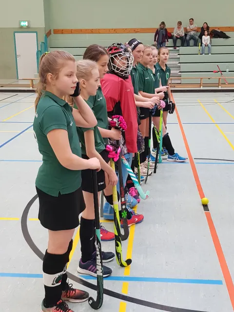 Mädchen B bei Begrüßung Mädchen B bei Begrüßung