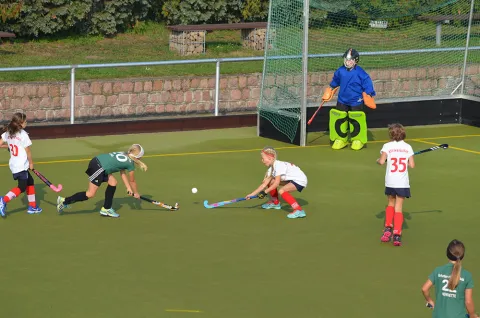 Drei – zwei – eins, diesen Titel haben sich die C-Mädchen verdient geholt! Drei – zwei – eins, diesen Titel haben sich die C-Mädchen verdient geholt!