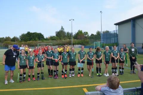 Die Silbermedaille gewonnen und gezeigt das sie nichts verloren haben - tolles Team! Die Silbermedaille gewonnen und gezeigt das sie nichts verloren haben - tolles Team!