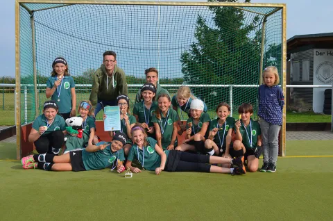 Drei – zwei – eins, diesen Titel haben sich die C-Mädchen verdient geholt! Drei – zwei – eins, diesen Titel haben sich die C-Mädchen verdient geholt!