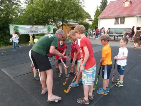 Kinder am Hockeystock Kinder am Hockeystock