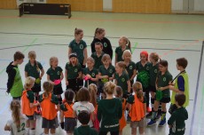 Die D-Mädchen vor ihrem Finale gegen die Mädchen des ASC München