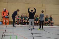 Das Geheimnis des Erfolgs liegt sicher auch darin, dass das Trainerteam den Mädchen veranschaulicht was gewollt ist - ich nehme wahr, dass man sich versteht.