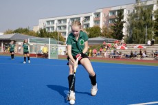 An Torhüterin vorbei