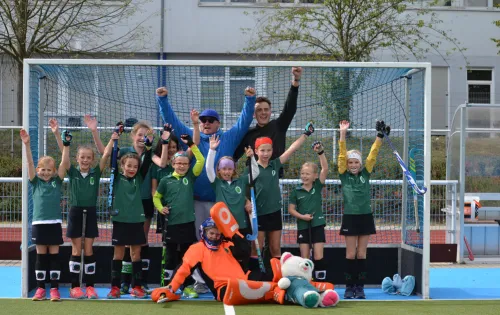 Die erfolgreichen C-Mädchen des Erfurter HC verstärkt durch erfahrene D-Mädchen