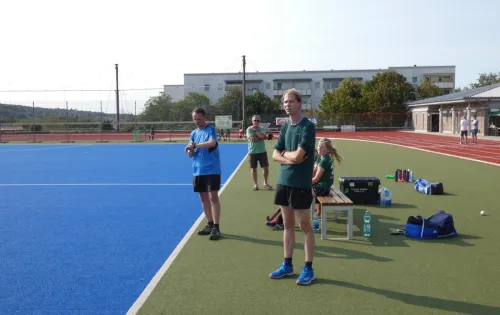 Die Trainer voll konzentriert